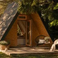 T'glamp Bird house, hotel en Rovte