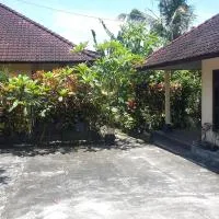 Surya Homestay, hotell i Selemadeg