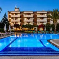 ANADOL Hotel & Pool Central Kyrenia, hotel em Temblos
