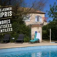Logis Auberge De Tavel, hotel en Tavel
