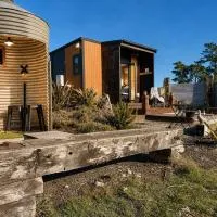 Field and Fleece Farm Stay by Tiny Away, hotel sa Claremont