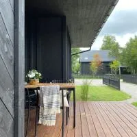 Black house apartment, hotel en Palanga