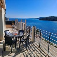 Luxurious Villa Altum Vini&scaron;će in sunny Dalmatia, hotel v destin&aacute;cii Vini&scaron;će