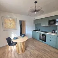 Nouveau ! L'escale de Vigon, Appartement neuf entre bourg et plage, climatisé, wifi, parking, linge et ménage en fin de séjour compris, viešbutis mieste Mimizanas