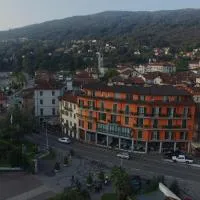 Hotel Residence Dei Fiori, ξενοδοχείο στο Μπαβένο