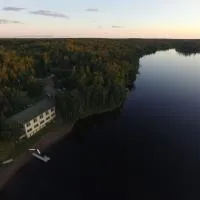 Hanging Horn Lakeside Resort, hotell sihtkohas Moose Lake