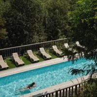 Domki Dzikie Chaszcze, hotel di Polańczyk