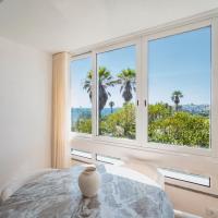 SEA VIEW 2 mins Beach, Gardens and Estoril Casino, hotel em Estoril