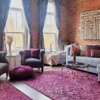 Boutique 2BR Loft, Soaking Tub & Fireplace by Cross-Key Vacation Rentals, hotel en Millersburg