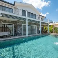 Lily of the Valley Luxury Villa Fethiye, Yesiluzumlu by Sunworld Villas – hotel w mieście Fethiye