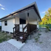 Kaimana Rangiroa Lodges & Excursions, hotel in Avatoru