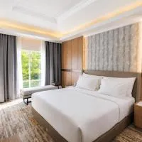 Harmoni One Convention Hotel and Service Apartments, хотел в Батам Център