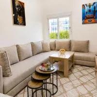 Tamaris retreat Stylish Stay near Aquaparc and JACK Beach: Dar Mouddene şehrinde bir otel