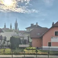 Penzion a restaurace U Strnada, hotel v destinaci Klatovy