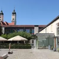 Klostergasthof Roggenburg、Roggenburgのホテル