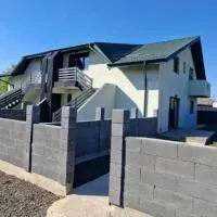Gidal Apartments Near Mall Moldova，Leţcani的飯店