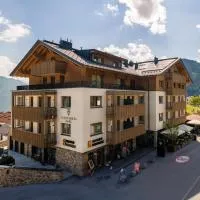 Hotel Garni Alpenjuwel Residenz โรงแรมในแซร์เฟาส์