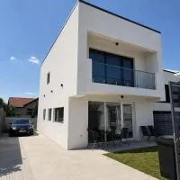 Royalis Diamond Villa, hôtel à Galaţi