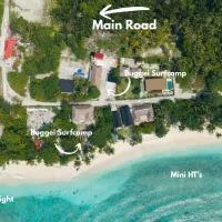 Buggei Surfcamp Mentawai, hotel en Katiet