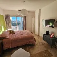 Departamento Encantador Equipado en Morón Centro، فندق في مورون