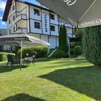 TRIIBRIA Guest house, hotel en Trigrad