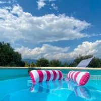 Viesnīca Orto del pettirosso Appartamento con piscina privata e BBQ pilsētā Front