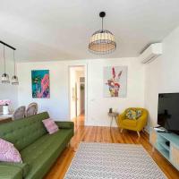 Boho by the Beach in Historic Old Town, hotel em Cascais