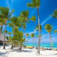 VACATION Homes HOTEL Villas and Suites Bavaro - playa Los Corales - wifi - SPA - Beach CLUB โรงแรมในปุนตากานา