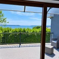 Sea View Apartment, hotel in Cobh
