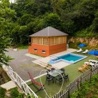 Laguna Villa Cottages, hotel i Chinkadzeebi