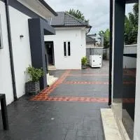 Daprem Luxury Studio Apartments, hotel a Uyo