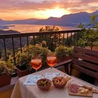 Lago Maggiore holiday house, hotel em Dumenza