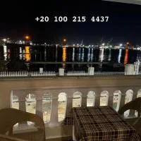 شقة 103 عائليه مطلة علي قناة السويس والبحر، فندق في بورسعيد