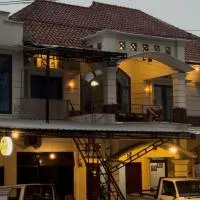 HARMONI GUEST HOUSE tumpak sewu, hotel v destinácii Sumberbopong