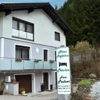 Haus Magdalena Zimmer, hotel v destinaci Niklasdorf