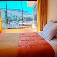 EL CAMINANTE HOTEL y QOLLA WASI YAKU RESTAURANT, hotel em Chivay