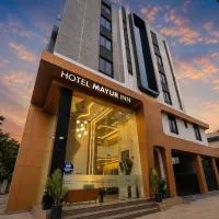 Hotel Mayur Inn，位于Veraval的酒店