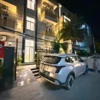 HOUSE OF DREAMS - A Super Premium Property - Smart Rooms for Corporates, Couples, Students, Families, Solo Travellers, hotel a Phagwāra