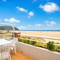 Apartamento playa de Berria, hotelli kohteessa El Dueso
