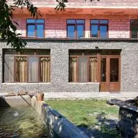 Vardzia Сhachkari – hotel w mieście Wardzia