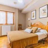Hostal Valle De Tena, hotel a Sabiñánigo