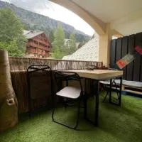 OZ station 3300m studio mountain, hotel en Oz