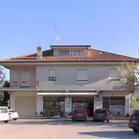 B&B La Tenuta، فندق في فيرمو