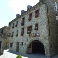 Villa Russell Hotel&Apartments, hotel u gradu 'Torla'