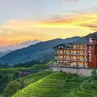 Floral Lux Hotel--Panoramic View of Terrac,Sunrise, Heated Pool & Affordable Luxury – hotel w mieście Longsheng