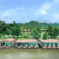 Binlha Raft Resort, hotel i Sai Yok