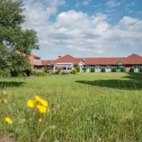 Hotel Am Deich, hotel i Apen