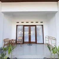 D'Puri Living Room, hotel i Pawenang