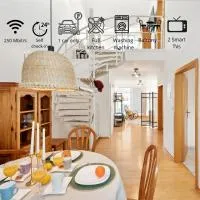 Gelbe Koffer - Vintage Maisonette in Neunkirchen - 2 separate Schlafzimmer - bis 4 Pers，諾因基興的飯店