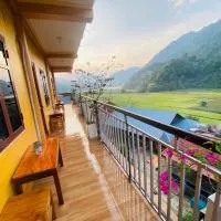 Pac Ngoi Village's homestay - Hoàng Nguyên, hotel em Bak Kan